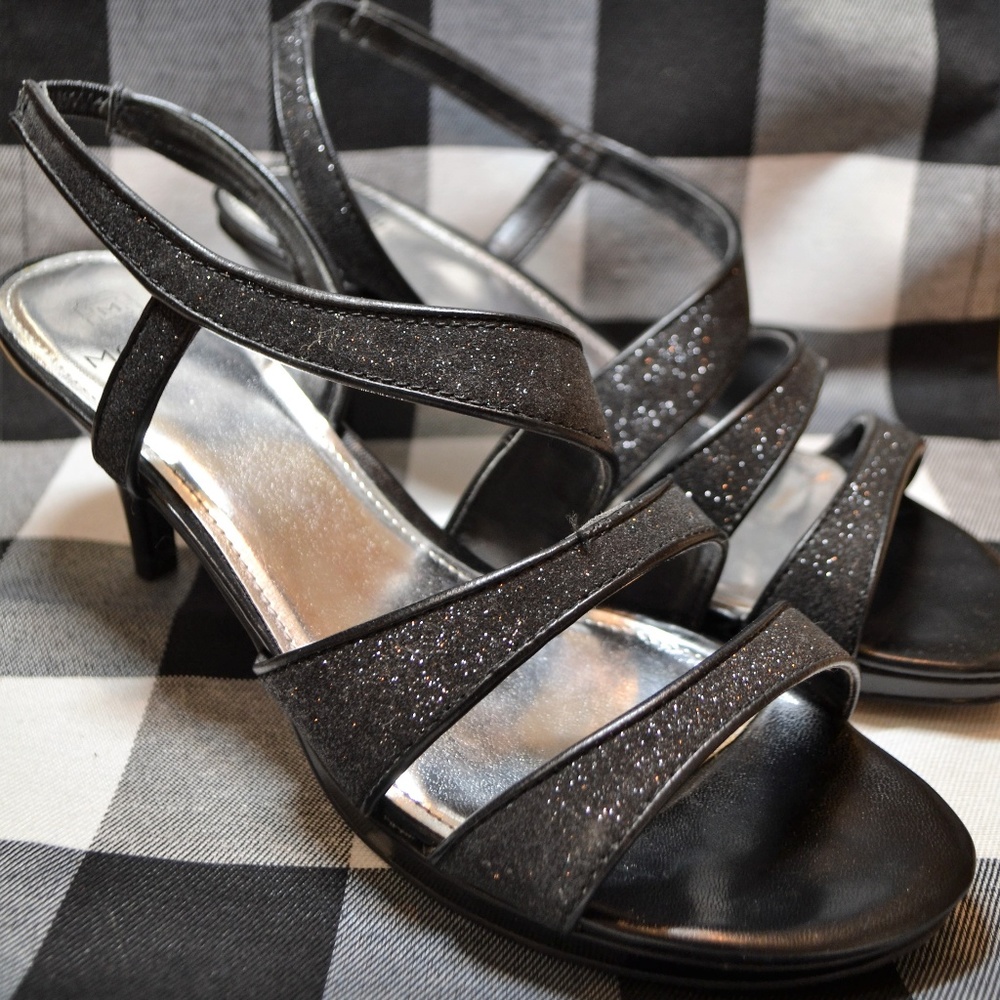 Black Glitter Strapped 3" Heel